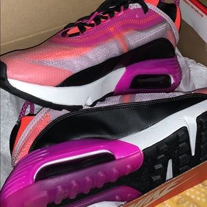 Women’s Nike Air Max 2090
